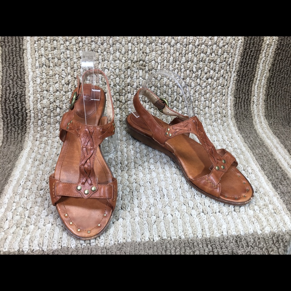 FRYE AVERY T STRAP